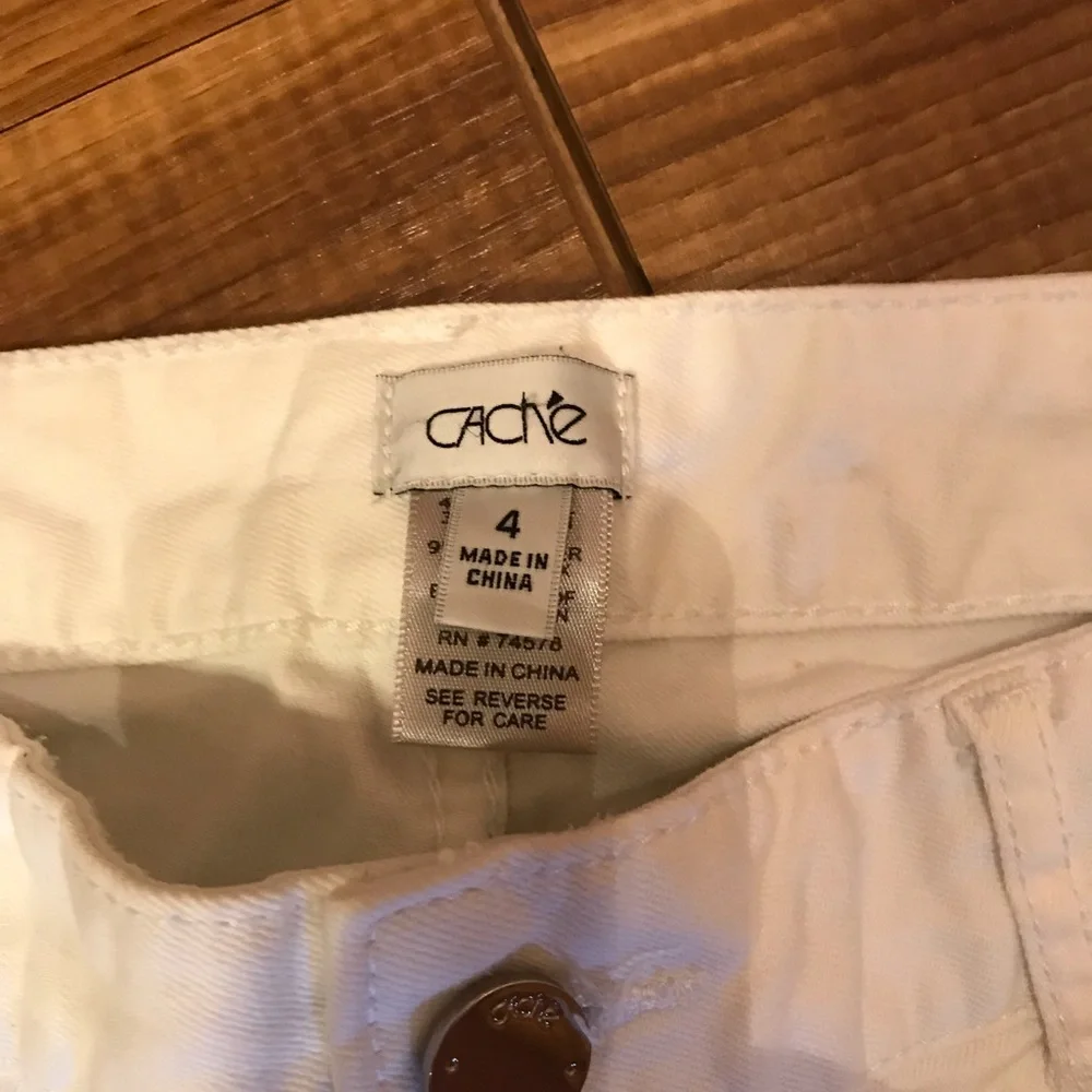 Cache Jeans - Picture 3 of 4